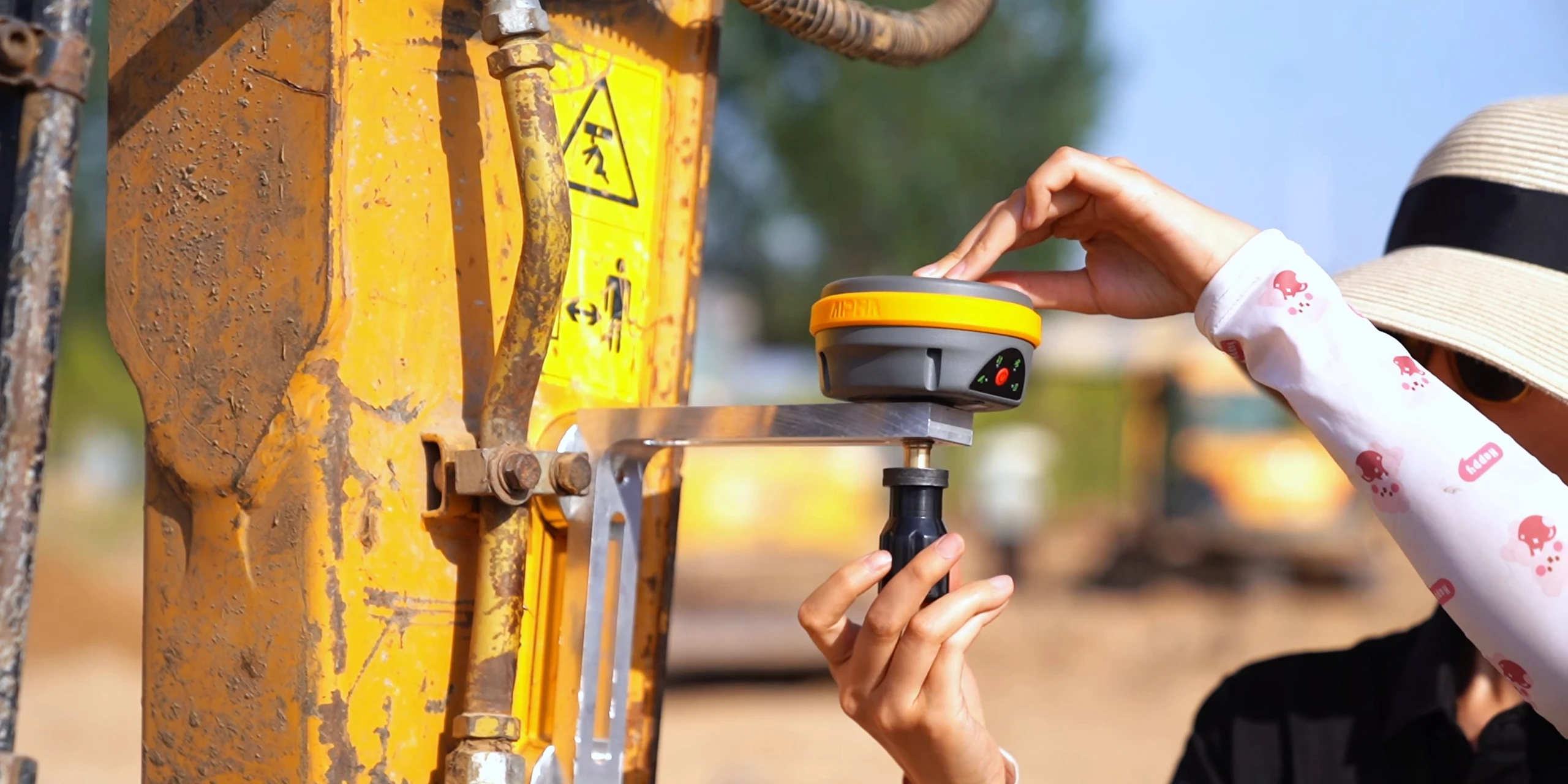 Can You Retrofit GPS Guidance to an Excavator? Practical Guide